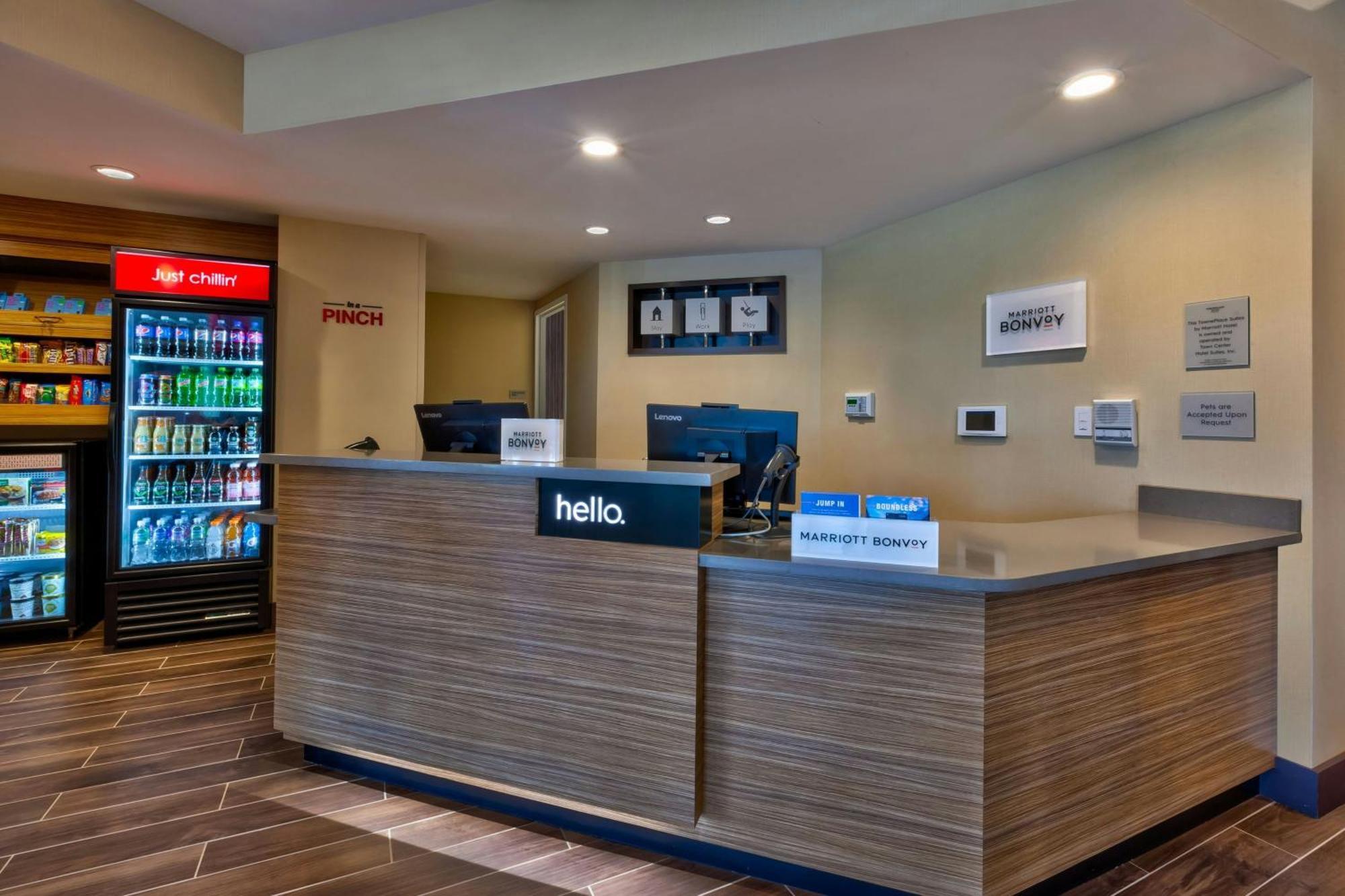 Towneplace Suites By Marriott Grand Rapids Airport Southeast Cascade Exterior foto